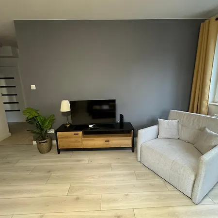 Apartmán Wiosenny Kamienica Grochow With Free Parking *