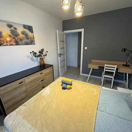 Apartmán Wiosenny Kamienica Grochow With Free Parking *