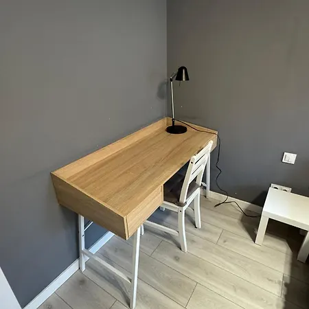 Wiosenny Kamienica Grochów With Free Parking *