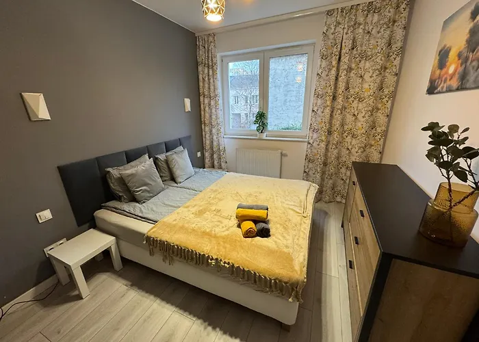 Wiosenny Kamienica Grochow With Free Parking * 바르샤바