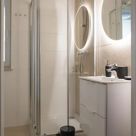 Wiosenny Kamienica Grochow With Free Parking *