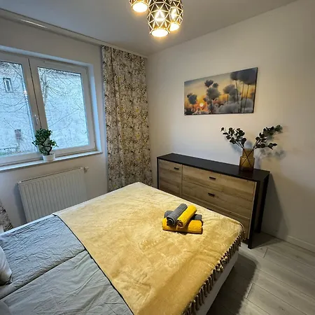 Wiosenny Kamienica Grochow With Free Parking ורשה